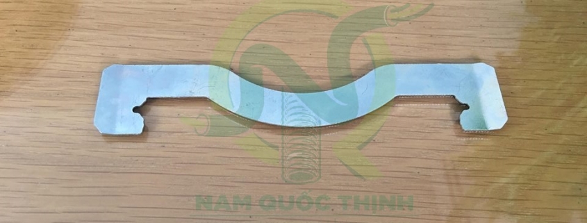 Kẹp treo ống chữ K D32